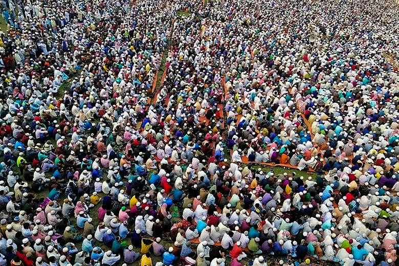 Pertemuan doa virus korona besar-besaran di Bangladesh memicu protes