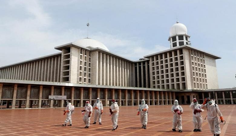 Masjid terbesar di Asia Tenggara akan adakan sholat Jumat di Jakarta meski ada peringatan Covid-19