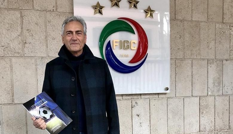 Coronavirus: Kepala federasi sepak bola Italia mempertimbangkan pemotongan upah, berharap Serie A dapat dilanjutkan pada 2 Mei