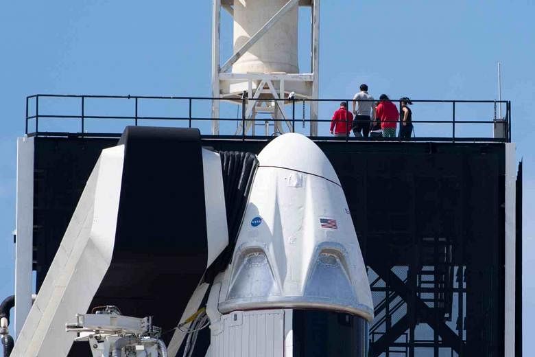 SpaceX Rencanakan Penerbangan Berawak Pertama ke Stasiun Luar Angkasa pada Mei