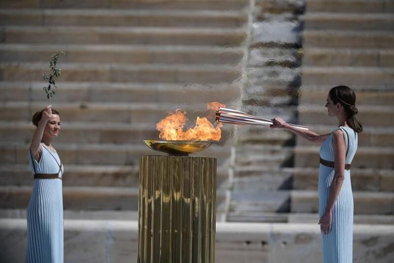 Olimpiade: Yunani menyerahkan api ke Tokyo 2020 karena tekanan untuk menunda Olimpiade meningkat